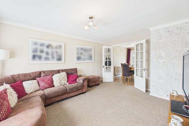 47, Wyvern Avenue, Calne photo 2