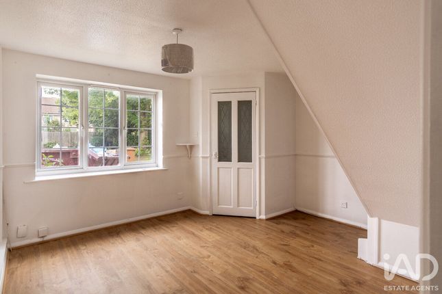 10, Calverley Close, Bishop's Stortford photo 3