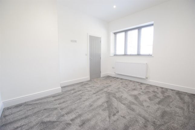 Apt 2, Bedroom.Jpg