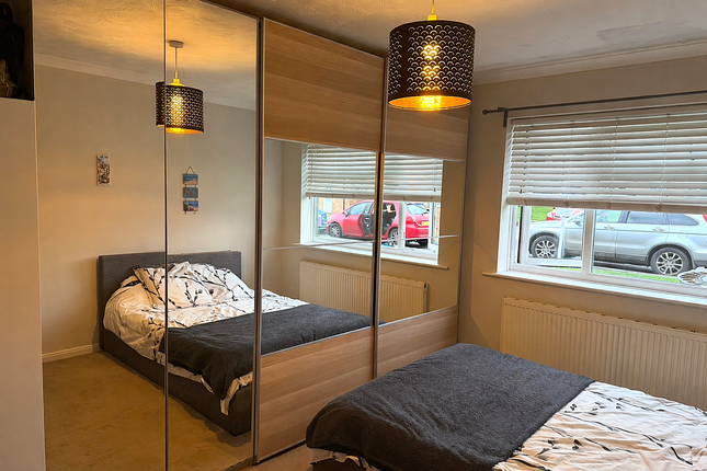 55 Aspen Gardens, Poole photo 4