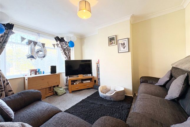14, Cedarcroft Road, Suffolk photo 2