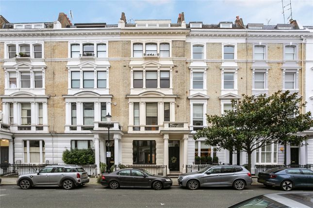 Flat for sale in Arundel Gardens, London