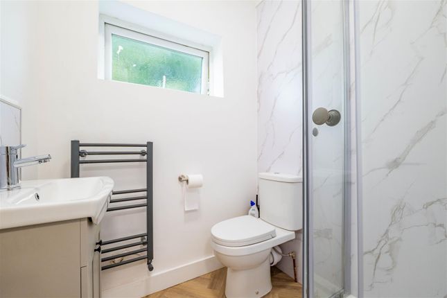 238, Spendmore Lane, Chorley photo 4