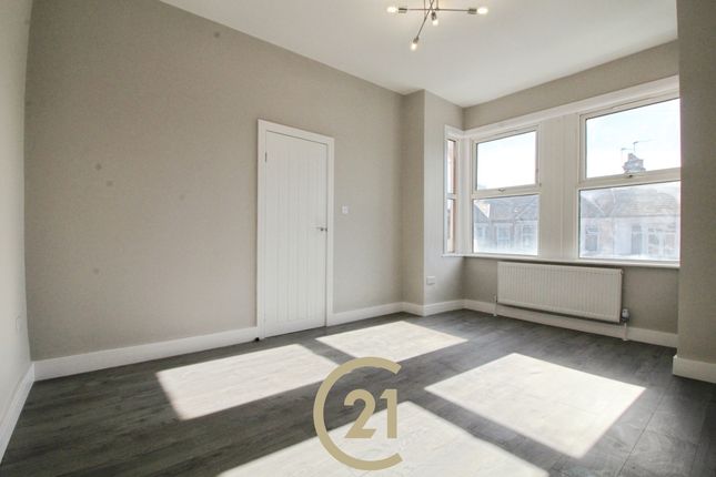 101B, London photo 3