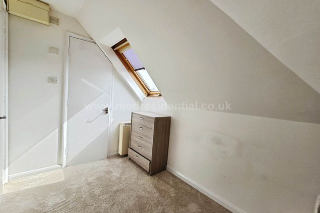 Flat 3, Westborough Road, Westcliff On Sea photo 4