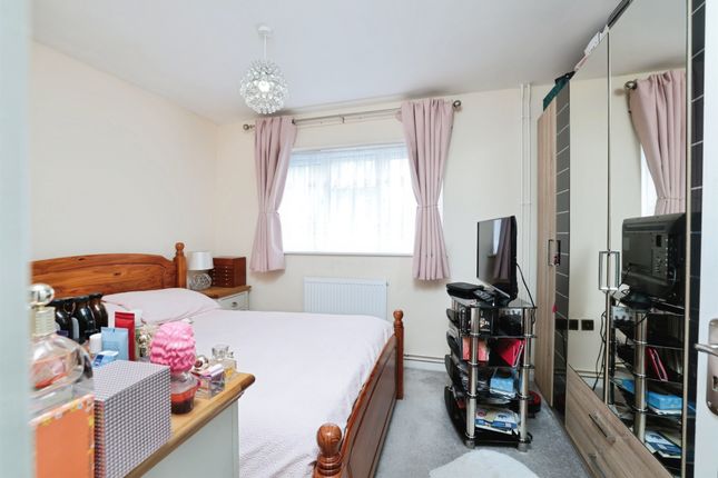 8, The Homestead, High Wycombe photo 4