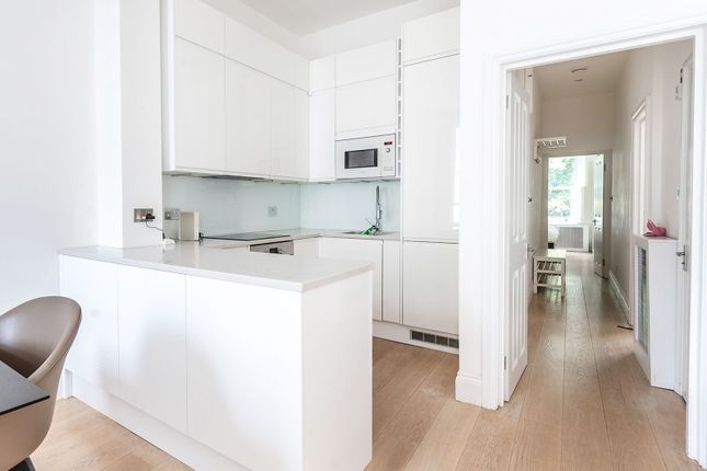 Eardley Crescent, Earls Court photo 3