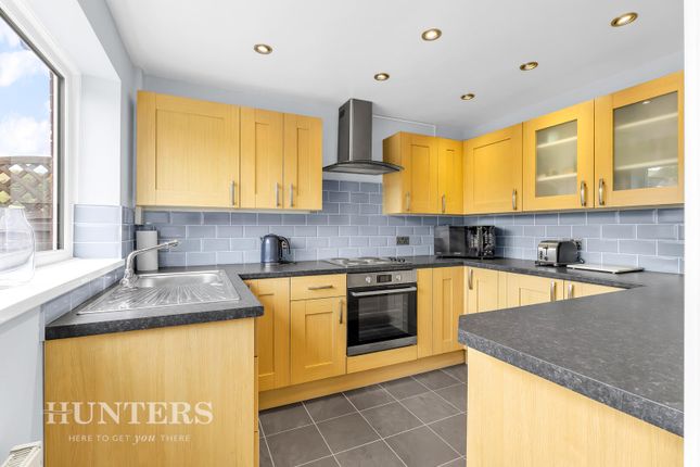 7, Ashbourne Close, Rochdale photo 3