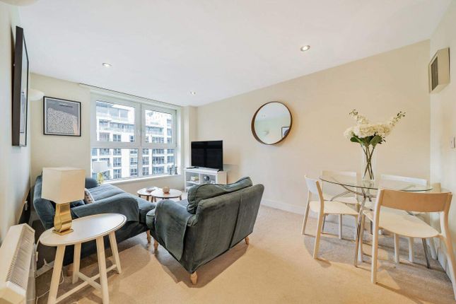 Thumbnail Flat for sale in Townmead Road, London