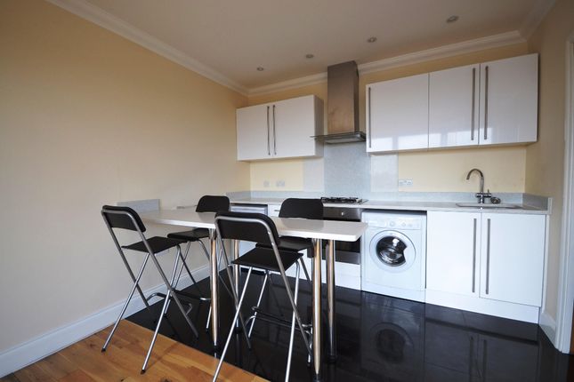 Flat 5, Peacock House, 103, Station Road, West Wickham photo 3