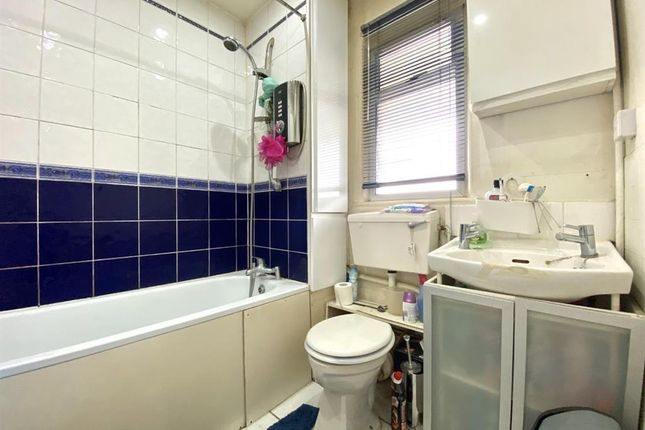 15 Nevin House, Bourne Avenue, Hayes photo 4