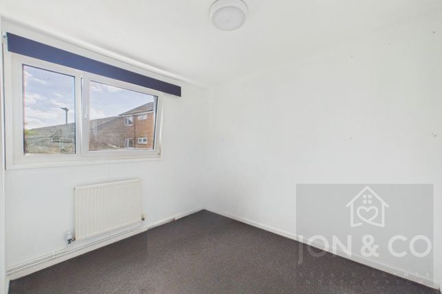 38, Greatmeadow, Northampton photo 4