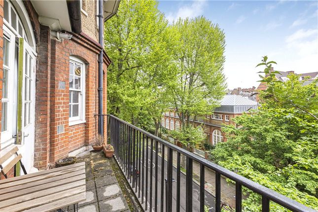 Flat for sale in Club Row, London