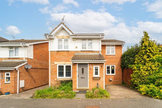 Thumbnail Detached house to rent in Highfield, Watford, Hertfordshire