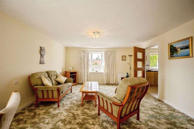 18 The Fairways, 823 Clarkston Road, Glasgow photo 2