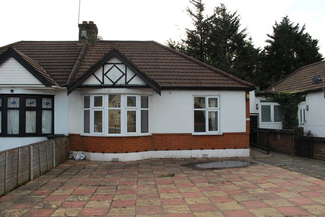 Thumbnail Bungalow to rent in Eastern Avenue, Newbury Park