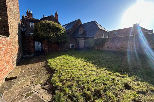 Garden Cott 3.Jpg