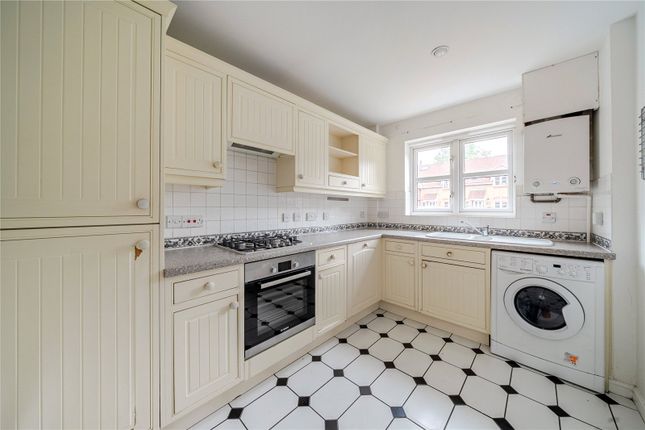 12, Rowley Close, Pyrford photo 4