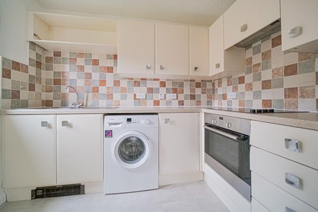 31, Wharf Court, Melksham photo 2