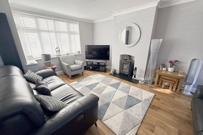 52, Mimms Hall Road, Potters Bar photo 2