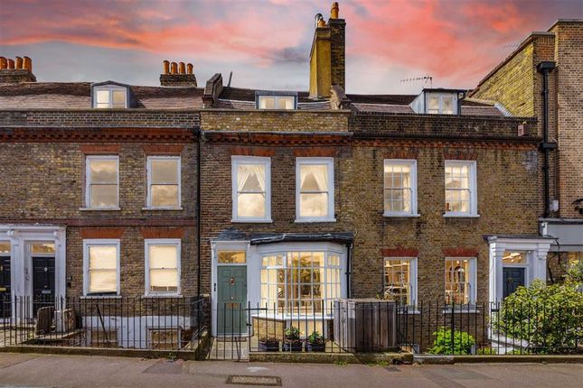 Thumbnail Terraced house for sale in Royal Hill, London