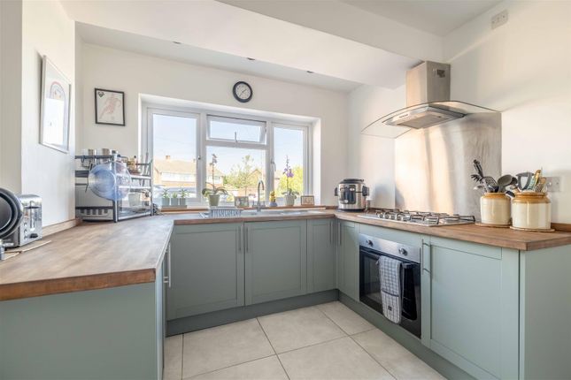 4, Hanley Close, Windsor photo 3