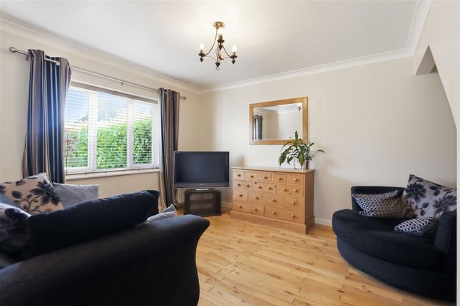 14, Walgrove Road, Chesterfield photo 2