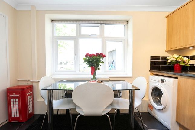 134, Frensham Drive, Putney Vale, London, Frensham Drive, Putney Vale, London, London photo 2