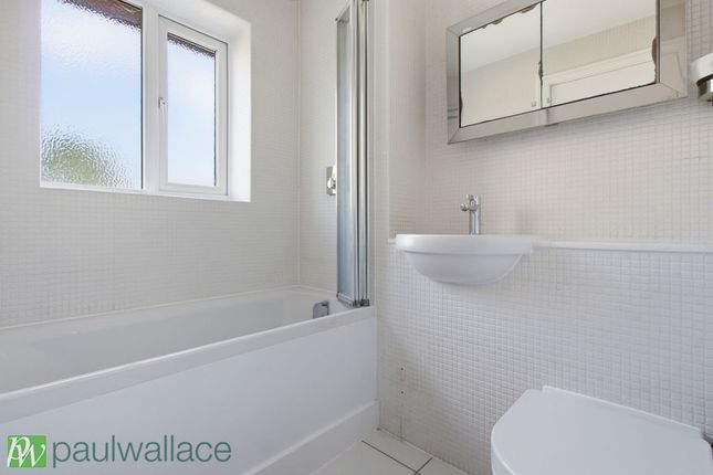 14 Foresters Close, Rags Lane, Waltham Cross photo 5