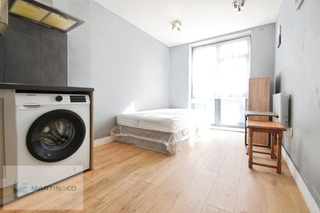 Flat 5, Dalbani House, 257C, Burlington Road, New Malden photo 5