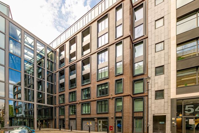 Flat to rent in St Johns Square, Clerkenwell