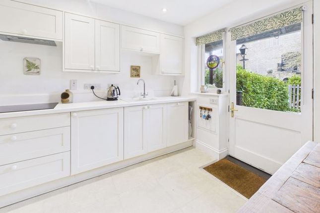 18, Hayes End Manor, South Petherton photo 3