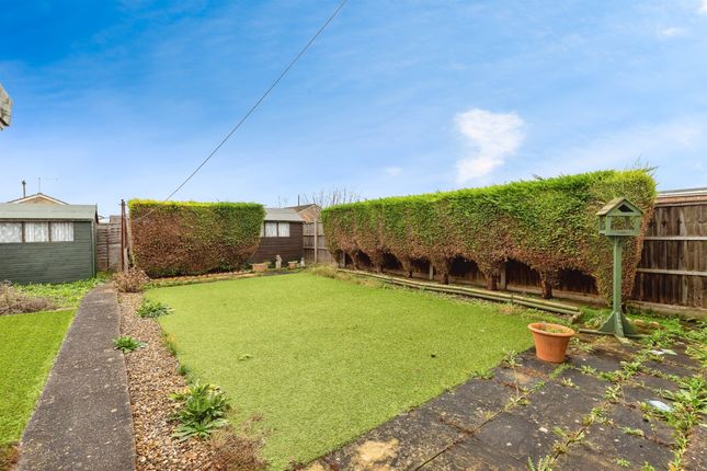 16, Otago Close, Peterborough photo 4