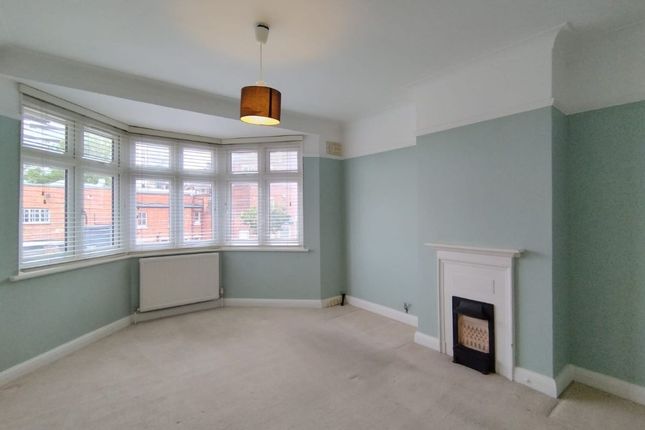 68, St. Margarets Avenue, London photo 4