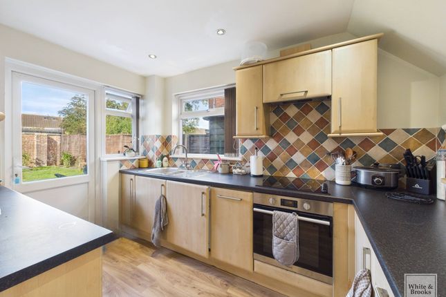 39 Osprey Gardens, Bognor Regis photo 3