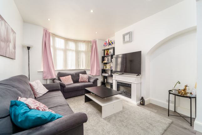 Carlyon Road, Wembley photo 3