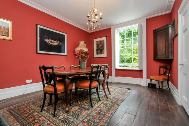 21, Sanford Terrace, London photo 2