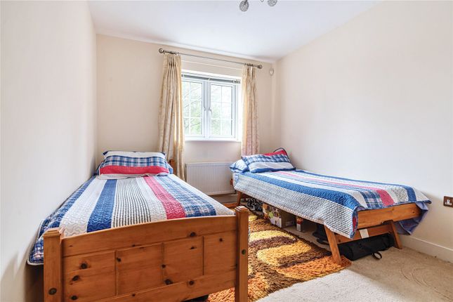 Flat for sale in The Causeway, Petersfield, Hampshire