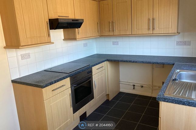 End terrace house to rent in Edmonton Road, Worthing