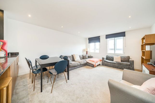 Flat 9, 33A, Clapham High Street, London photo 4