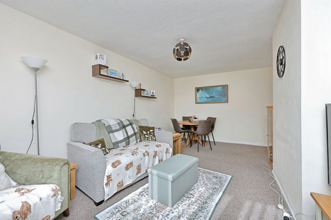 30, Langmere Road, Thetford photo 2