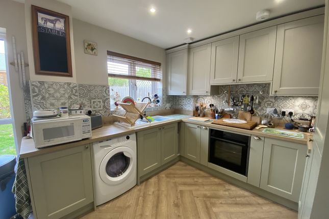 13, Clos Castell, Crickhowell photo 4
