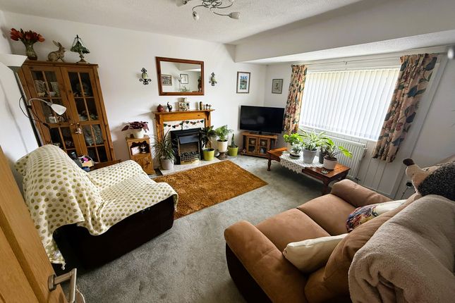 52, Glanceulan, Penrhyncoch photo 2