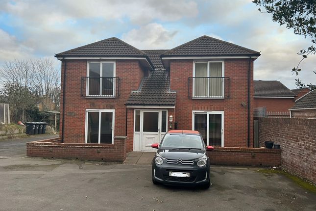 Flat to rent in Station Road, Bawtry, Doncaster