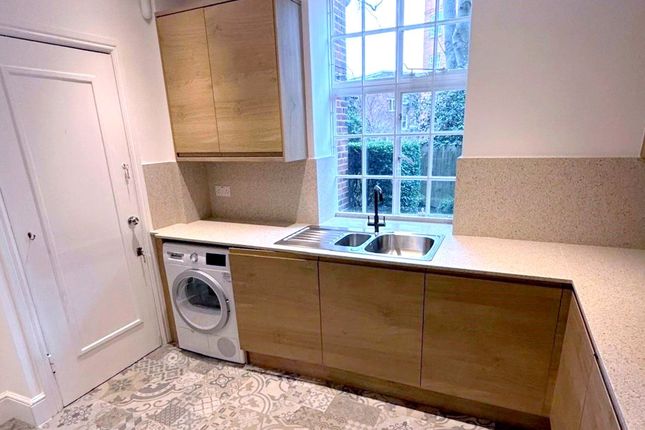 2 Ashley Court, Frognal Lane, London photo 2