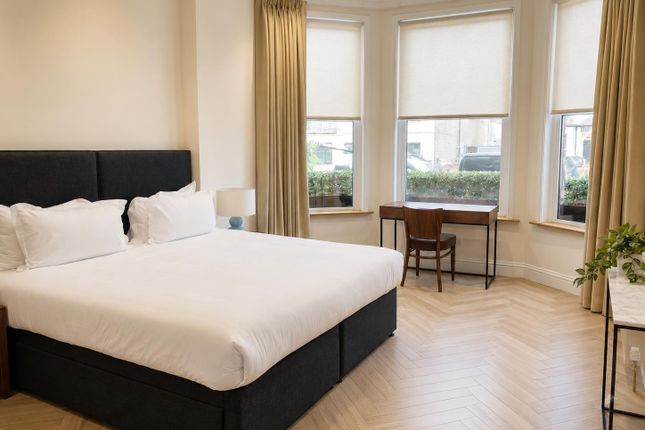Flat 2 6, Woodside Park Road, London photo 3