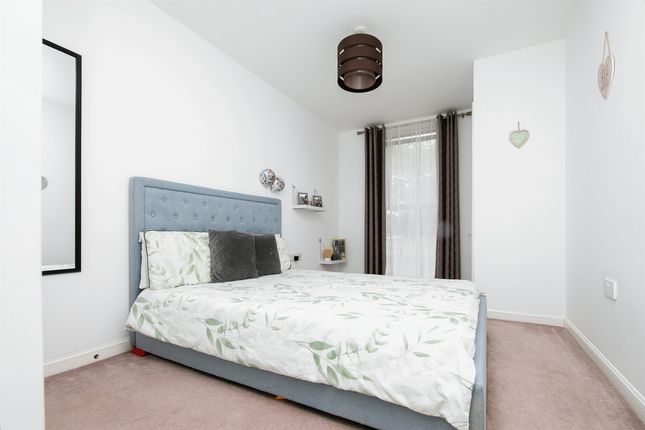Flat for sale in Cavalry Road, Colchester