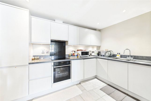 10, Alexandra House, 1, Queens Road, Hampshire photo 3