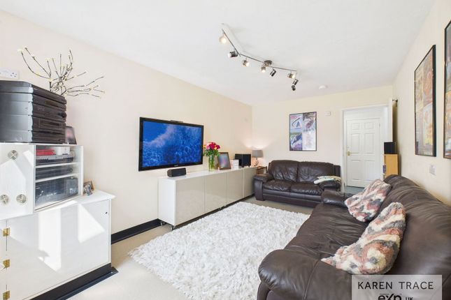 19, Doubletrees Court, Par photo 2