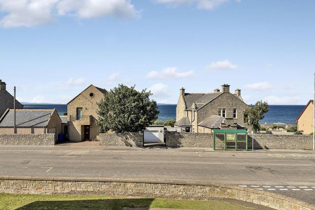 6, Marine Court, Lossiemouth photo 2